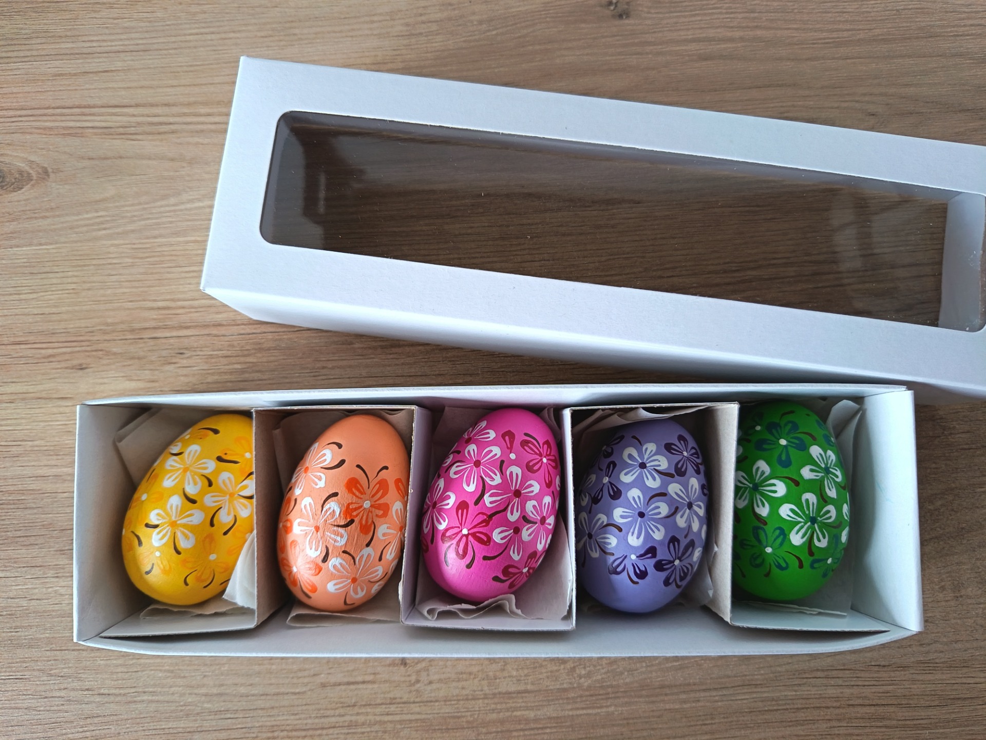 žlutá, oranžová, růžová, fialová, zelená