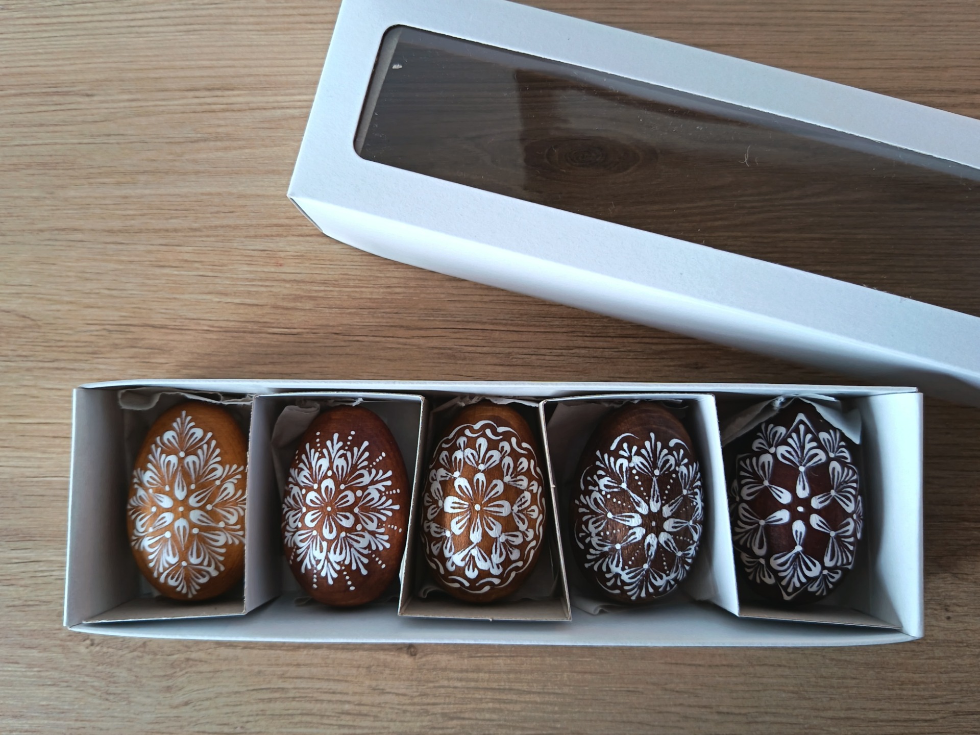 mořidlo - pinie, cedr, ořech, hněď, mahagon (ošetřeno lazurou)